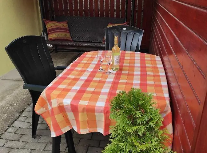 Kis Apartmanhaz Apartament